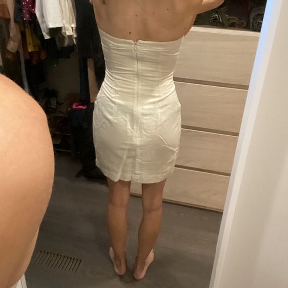 Strapless linen dress with intricate pattern. Size 2. - Picture 5 of 5